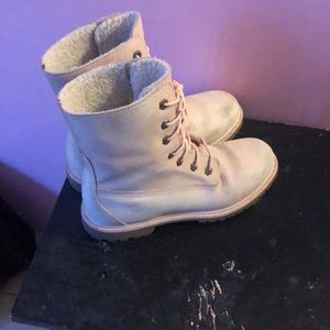 Pink timberlands for sell